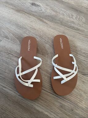 Volcom white sandals size 6